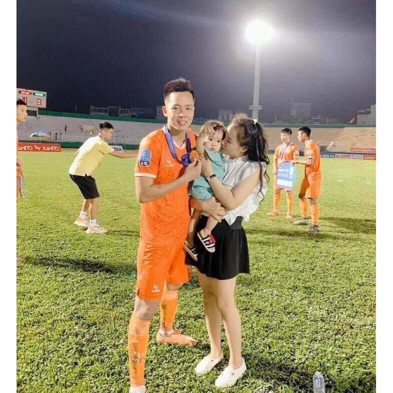 Giày Slip On Trắng - Be Siêu Êm Chân - Giày Lười Hot 2021 | BigBuy360 - bigbuy360.vn