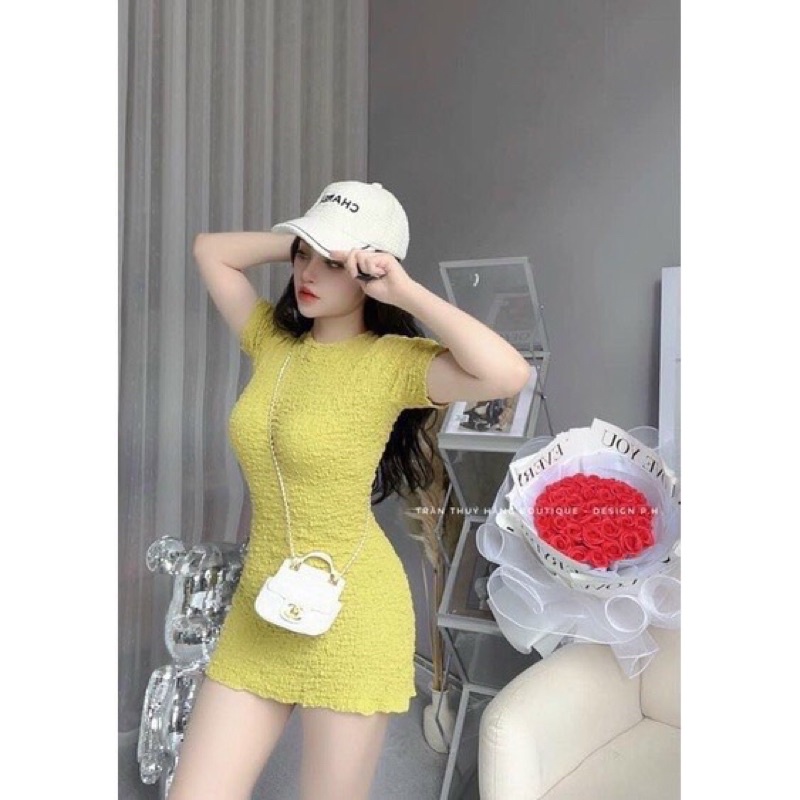Đầm body tay ngắn vải xốp