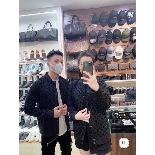 Áo Khoác Bomber Teddy LV Nhung
