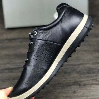 Giày  golf nam chất liệu da thật.