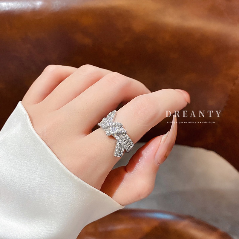 Nhẫn Hở Mạ Vàng Đính Đá Zircon Kiểu Dáng Ngọt Ngào