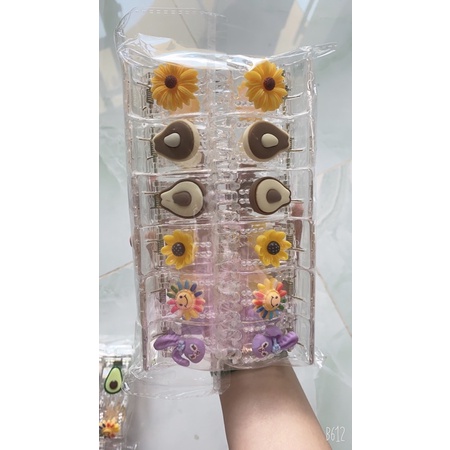Sét 12 kẹp càng cua 5r trong suốt gắn charm nhiều loại xinh xắn