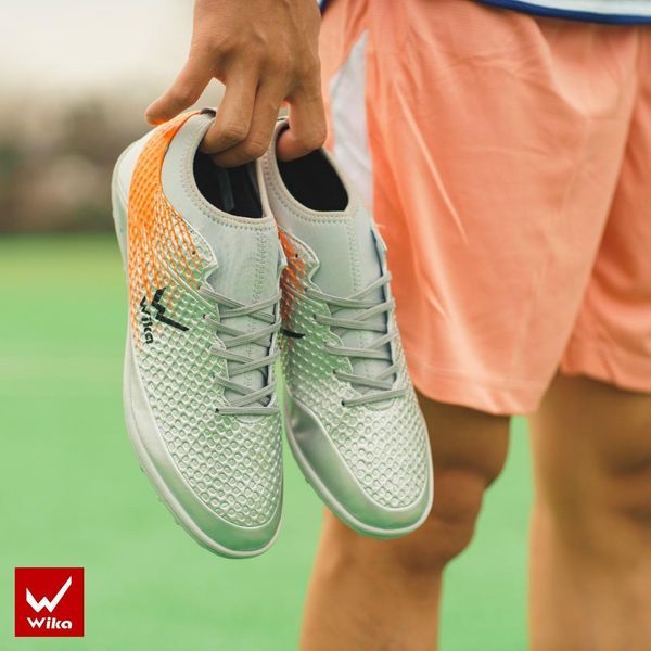 Giày Bóng Đá Nam Wika Flash Sân Cỏ Nhân Tạo Chính Hãng Chất Da Chống Bong Mềm Dẻo Khi Đi Không Đau Ôm Chân Bảo Vệ Gót