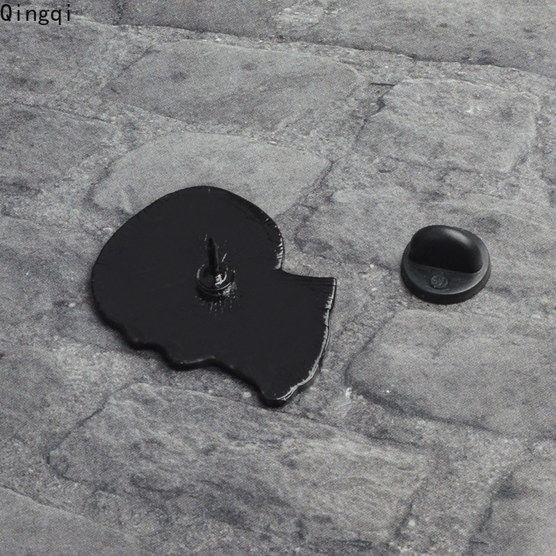 Ghim cài áo Miss Zoe hình khuôn mặt kinh dị