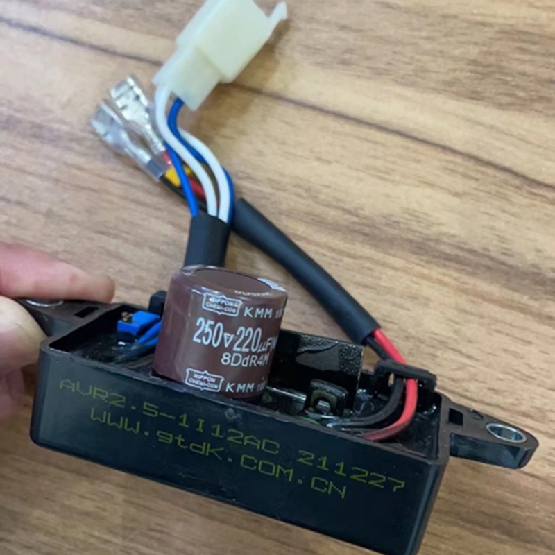 Thiết Bị Điều Chỉnh Điện Áp AVR Cho Máy Phát Điện 3KW 3.5KW