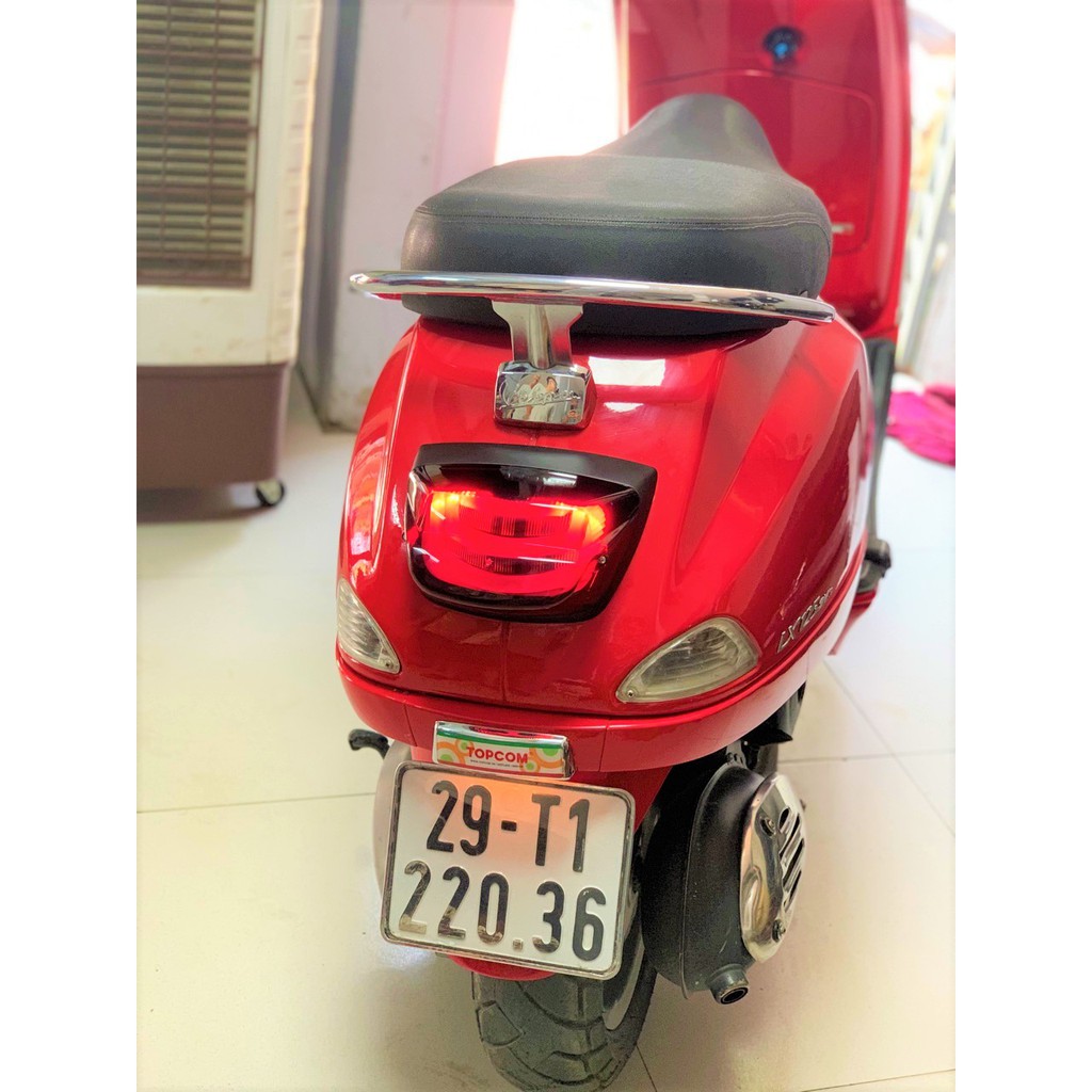 ĐÈN XI NHAN VESPA LX -  S