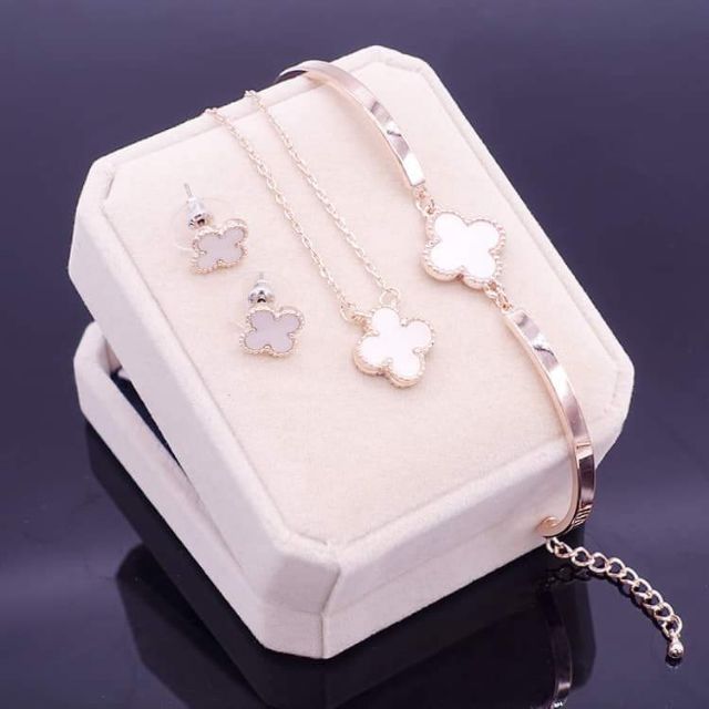 Set dây chuyền, lắc tay, khuyên tai cỏ 4 lá