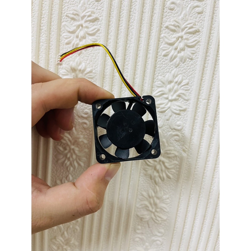 Quạt tản nhiệt NIDEC 5V 0.06A 4x4x1CM 3 dây