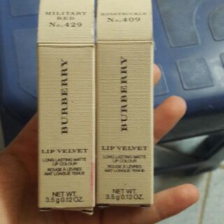 Son burberry 409 Honeysuckle