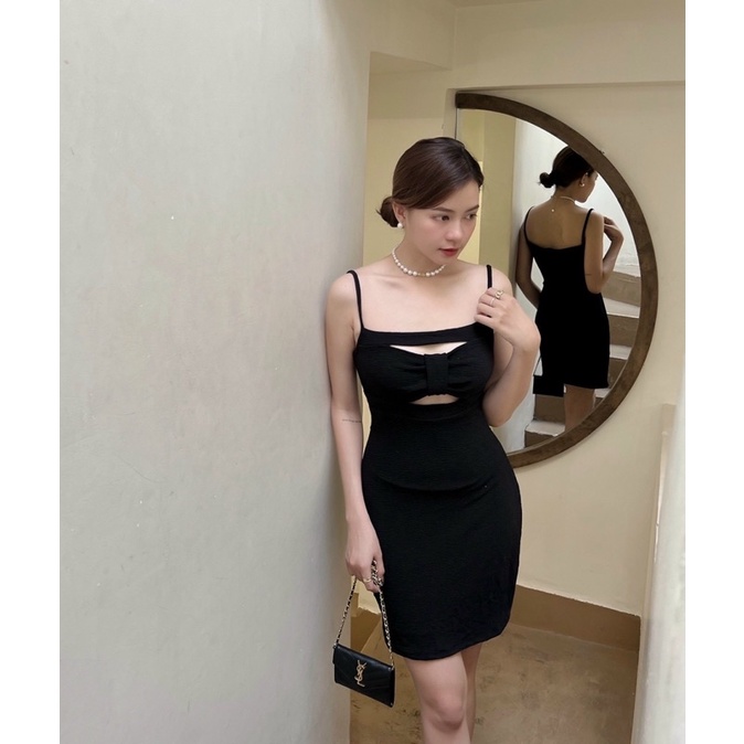 Đầm 2 dây nơ ngực màu đen ôm body