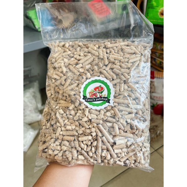 Gỗ nén vàng. Lót chuồng hamster, nhím, sóc, thỏ bọ. Gói 1kg. Hàng cao cấp 4 ly