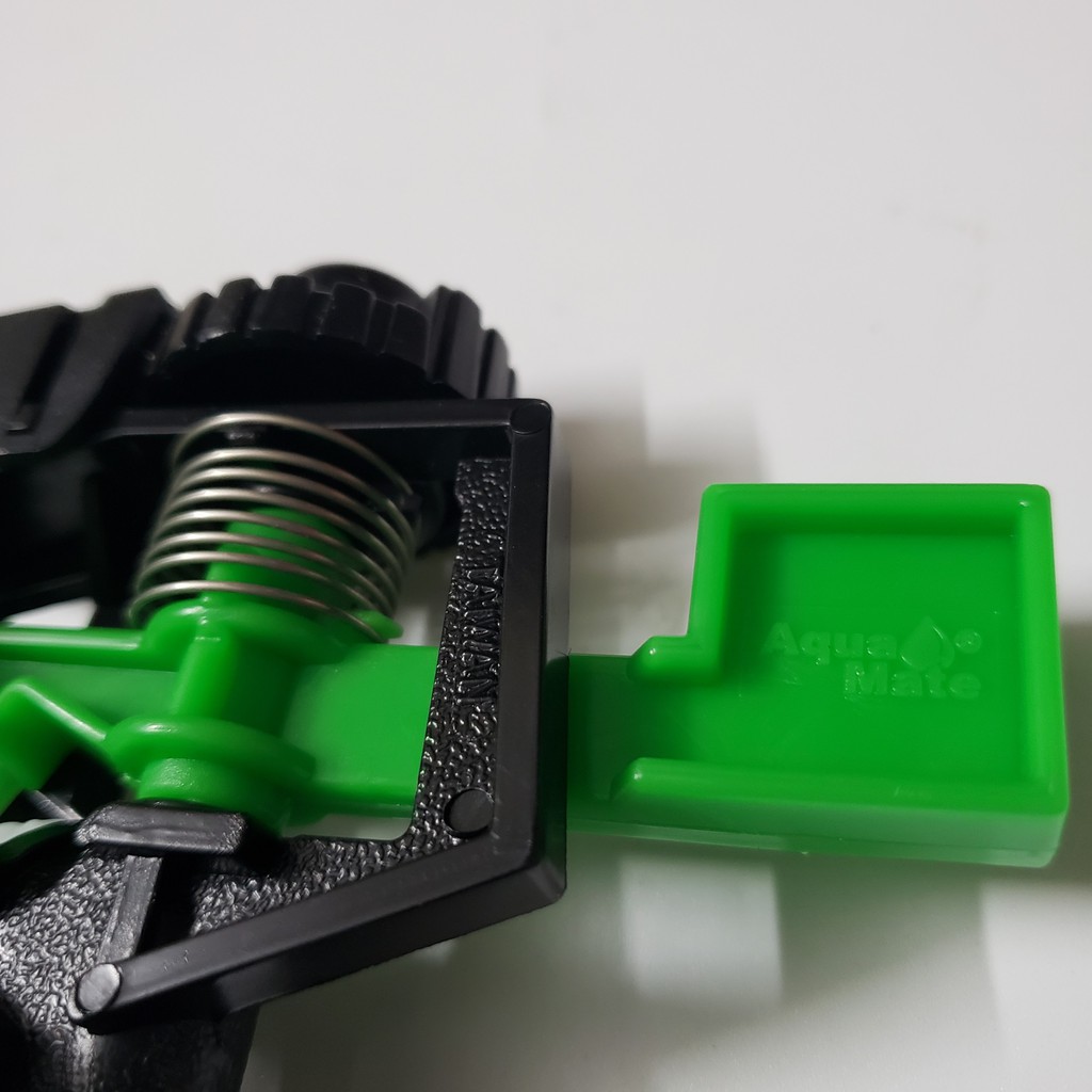 1 Béc tưới cây cánh đập, cánh vẩy Aqua Mate chỉnh góc tưới tuỳ ý, dùng tưới cây công trình, chè, ngô, cà phê ...