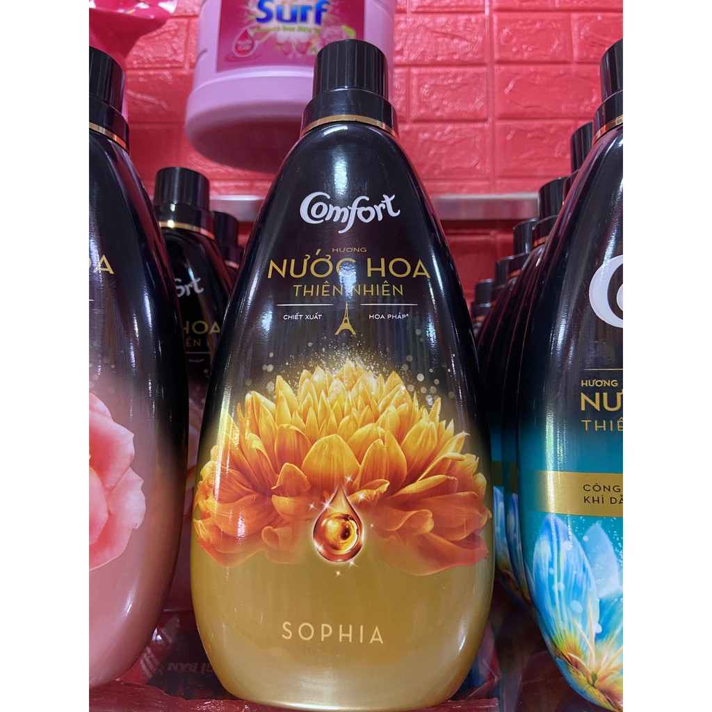 Nước xả vải Comfort hương Nước hoa thiên nhiên Sophia chai 800ml