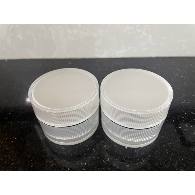 Hũ Đựng Kem 20,30g vân sọc viền vàng