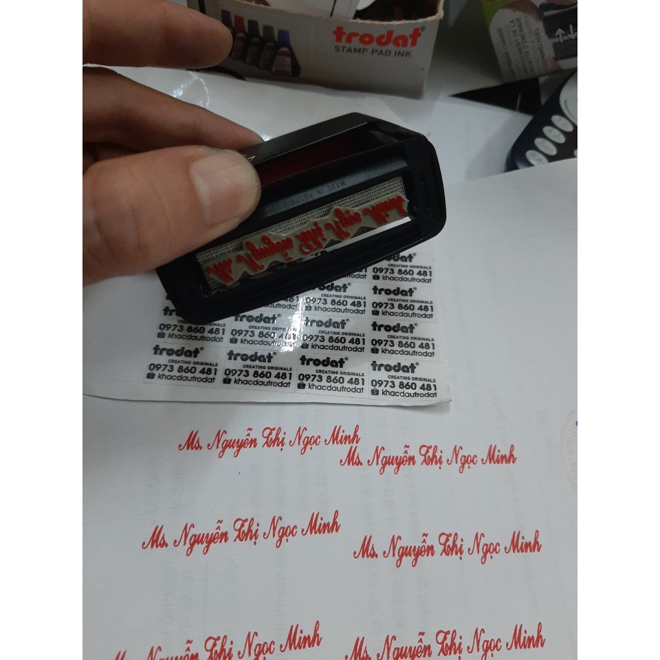Dấu tên 1 dòng dài 50mm, cán nhỏ gọn (Trodat 4917)