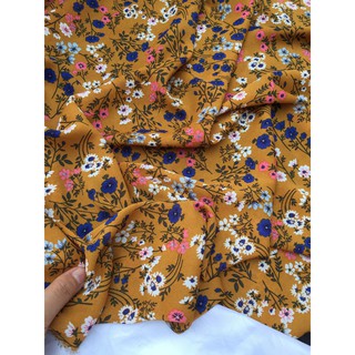 Vải lụa hoa nhí có co giãn. Thích hợp may chân váy, đầm, sơ mi, áo dài, maxi...