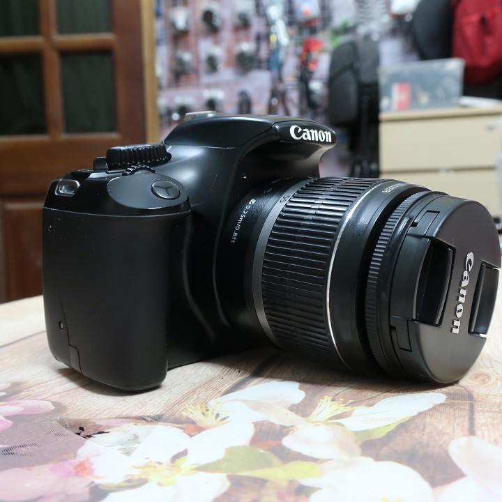Máy ảnh Canon kiss X50 (1100D) kèm lens kit 18-55 đầy đủ phụ kiện