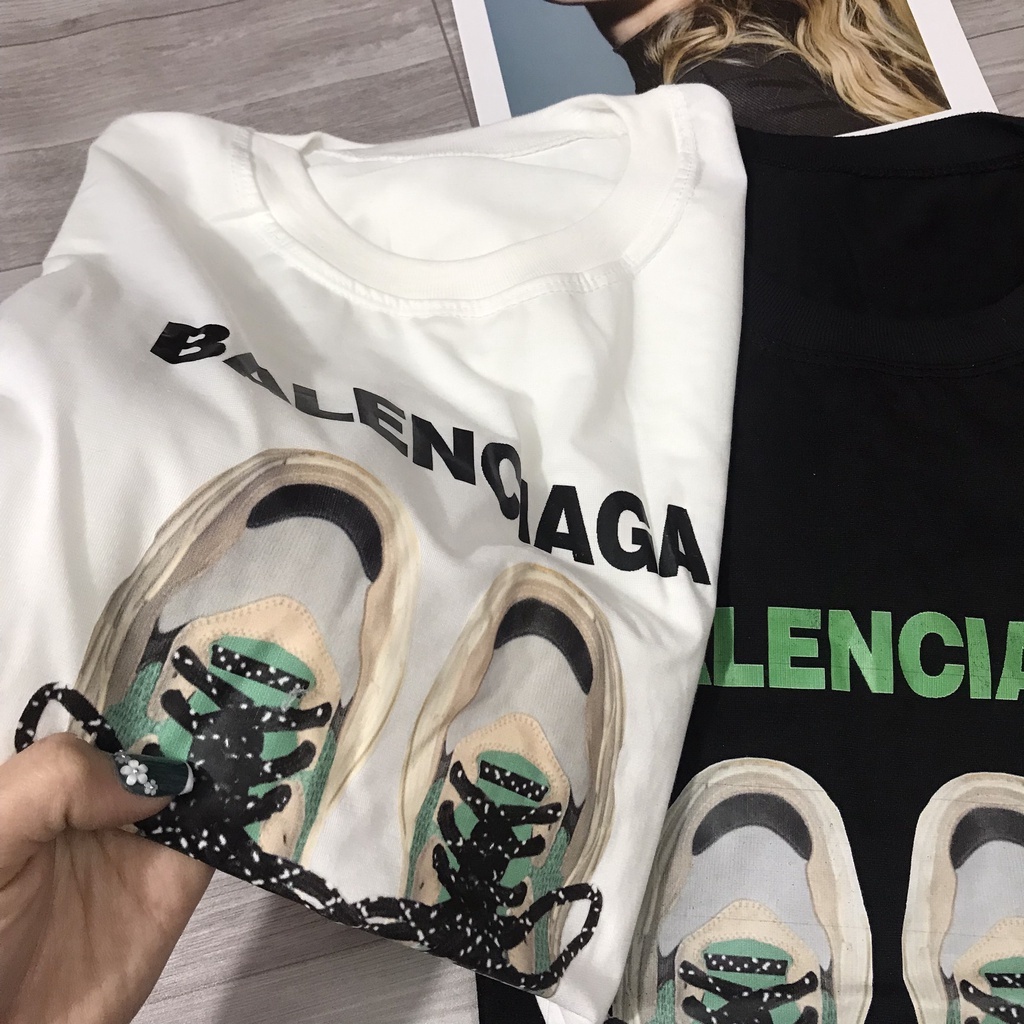 Áo Phông Balenciagaa Cotton Ngắn Tay In Hình Giày Dây Nổi Cá Tính