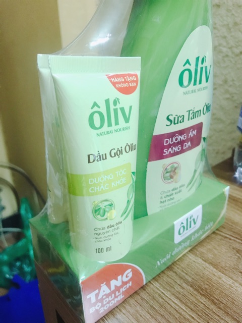 Sữa tắm Oliu sáng da, mềm mịn 650ml