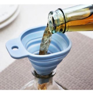Phễu gấp gọn mini tiện dụng trong nhà bếp
