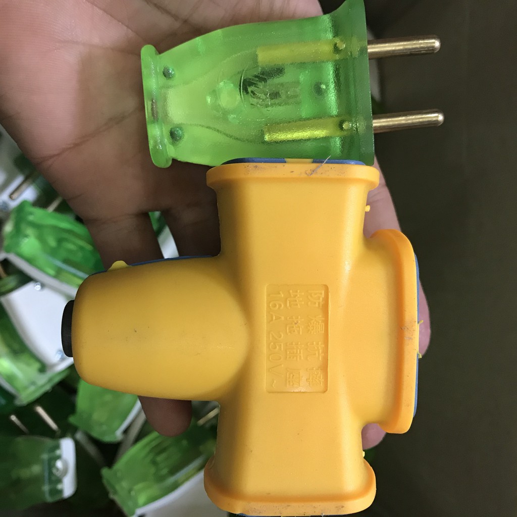Ổ cắm + phích cắm đúc chống vỡ