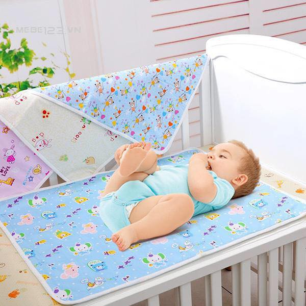 tấm lót thay bỉm cho bé