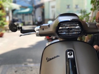 ỐP ( CHỤP ) ĐÈN PHA DÀNH CHO VESPA SPRINT