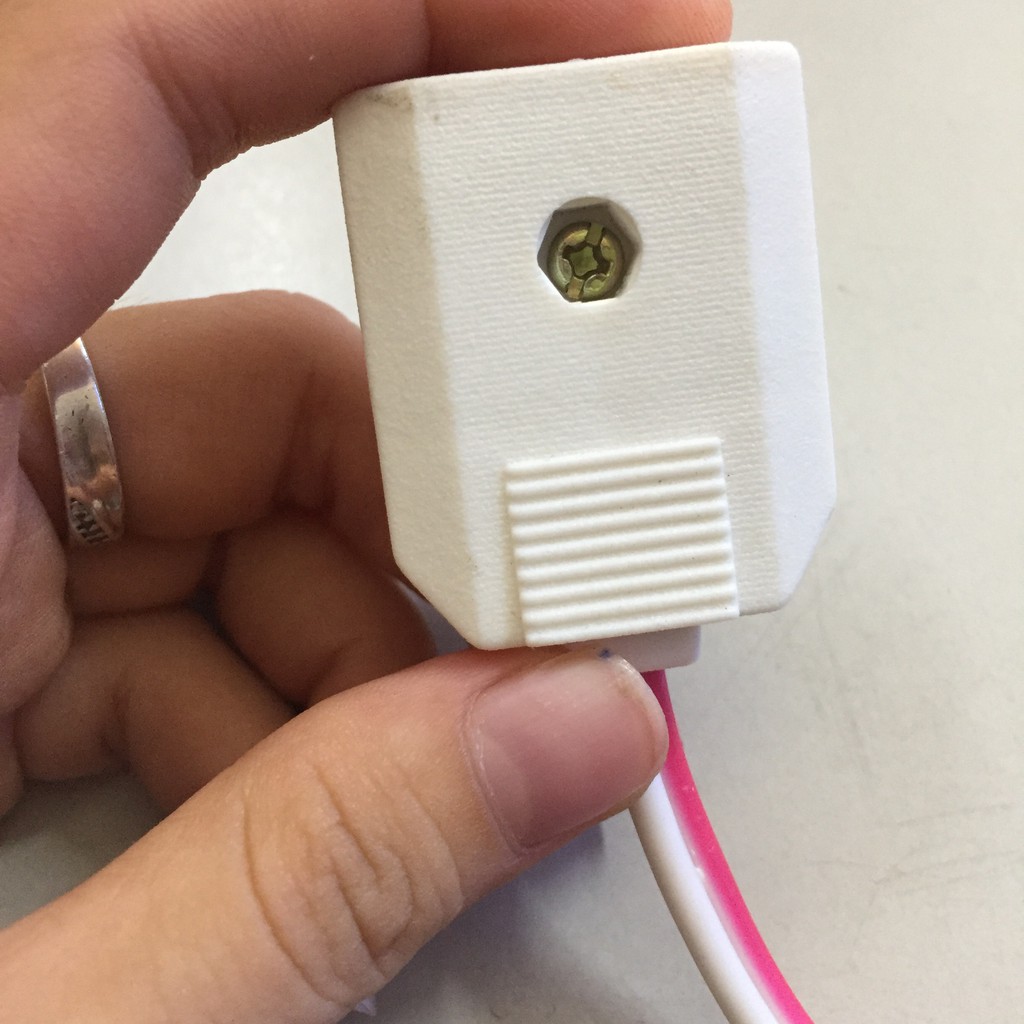 Phích cắm âm lắp camera có dây nối - chất liệu nhựa