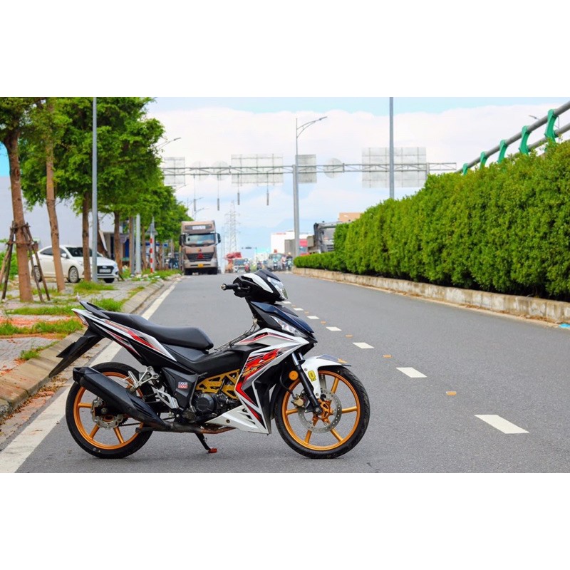 Tem rời Winner Trắng đỏ đen Rs