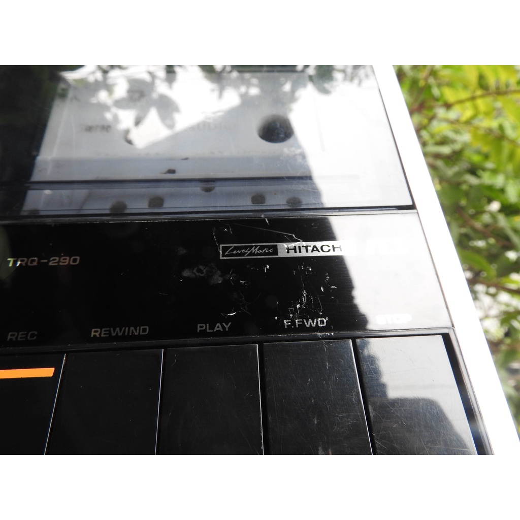 Máy nghe nhạc Cassette HITACHI TRQ-290 loa ngoài máy cassette hạng nặng mặt kim loại cửa sổ trong suốt như mặt kính
