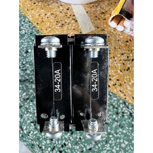 Aptomat DC, AC 20A hàng xịn tháo máy