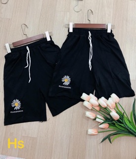 Quần đùi lô gô hoa cúc