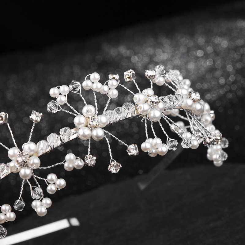 Vương miện cô dâu tạo hình hoa làm bằng tay