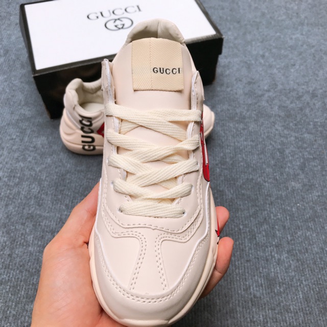 [TẶNG HỘP &amp; LỌ TẨY] GIÀY THỂ THAO NAM NỮ SNEAKER ULZZANG MÀU KEM, Gci in hình Môi, SIZE 36-43.   .