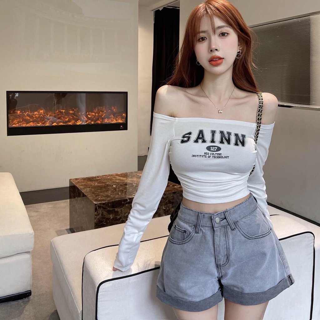 Áo thun nữ JSC dài tay hở vai in chữ thời trang Hàn Quốc