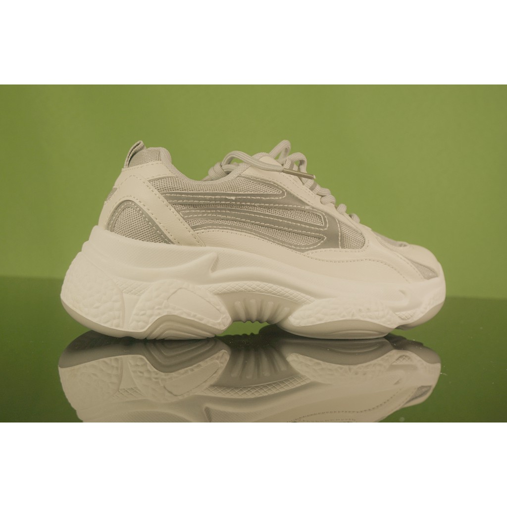 Giày nữ thể thao kiểu dáng sành điệu phản quang cực chất | BigBuy360 - bigbuy360.vn