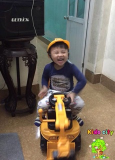 Cẩu chòi chân cho bé