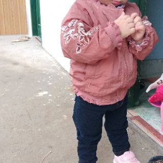 Áo gió thêu hoa bé gái