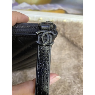 clutch màu đen size 27