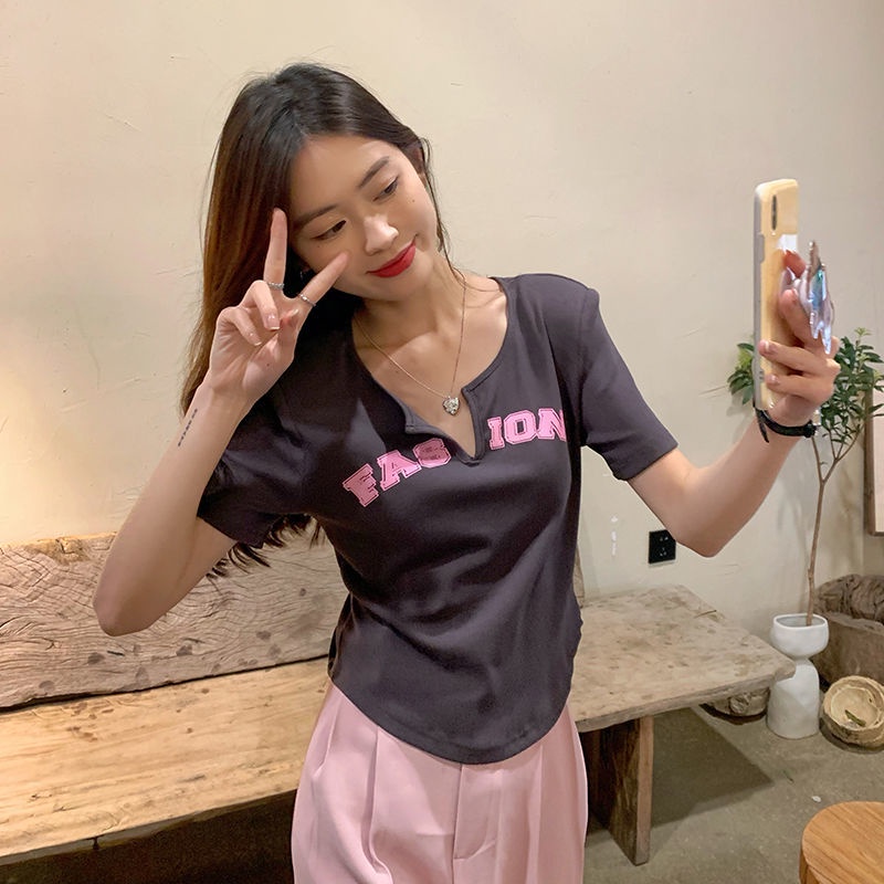 Áo Thun Tay Ngắn Cổ Chữ V Màu Trơn Thiết Kế Độc Đáo Thời Trang Mùa Hè Mới Cho Nữ