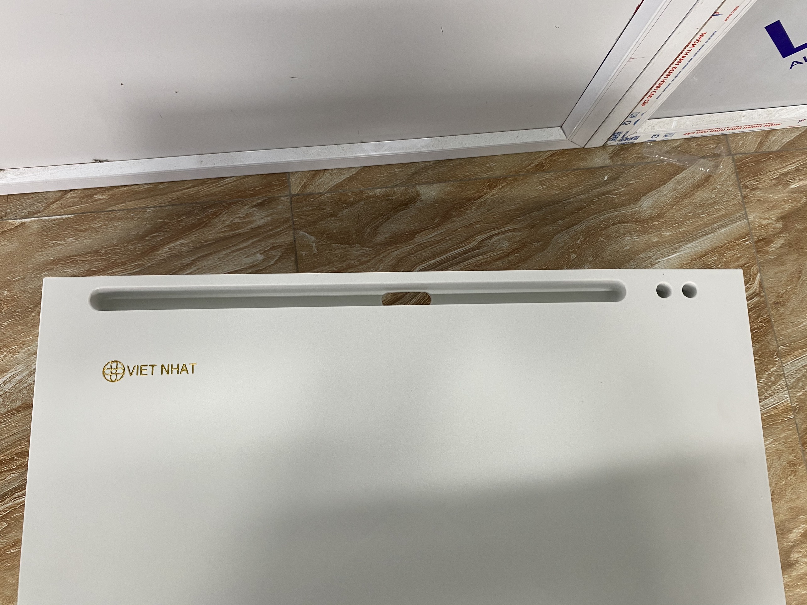 bàn gấp thông minh bằng nhựa,bàn gấp có khe cắm điện thoại có khe để ibap 1833 | BigBuy360 - bigbuy360.vn