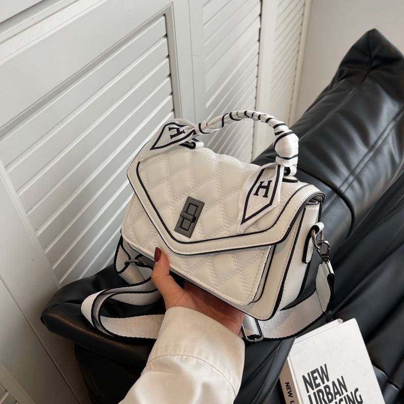 Túi Đeo Vai Sức Chứa Lớn Thời Trang Mới 2022 Dành Cho Nữ Dễ Phối Đồ