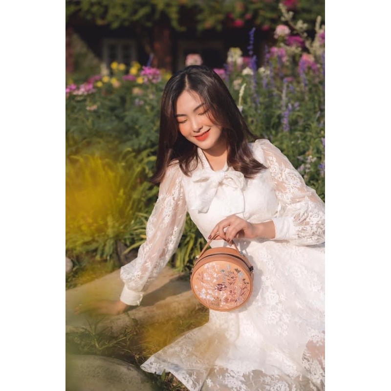 [Mã 2611THTRANG100K hoàn 10% xu đơn 99K] Túi tròn đeo chéo thêu hoa Ngaos Florabom 02 | BigBuy360 - bigbuy360.vn