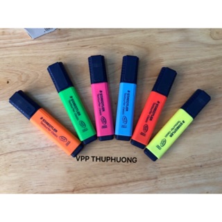 Bút hiện dòng Staedtler