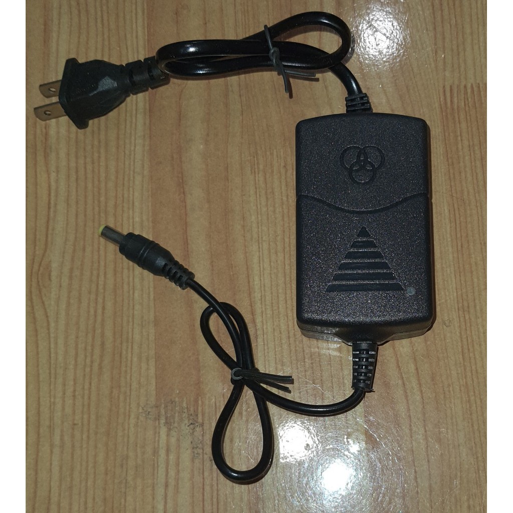 Adapter 12V/2A 5.5mm x 2.1mm | BigBuy360 - bigbuy360.vn