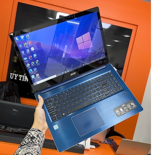 Laptop Acer Swift 315-51 Core i5 8250/ SSD 512Gb/ 15.6'' IPS FHD/ Vỏ hợp kim, vân tay 1 chạm.