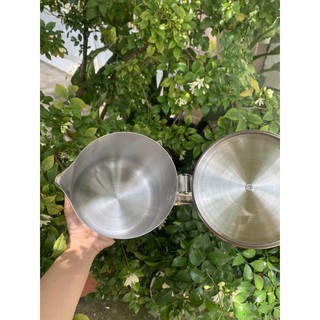 Ca đánh sữa có nắp và không nắp
