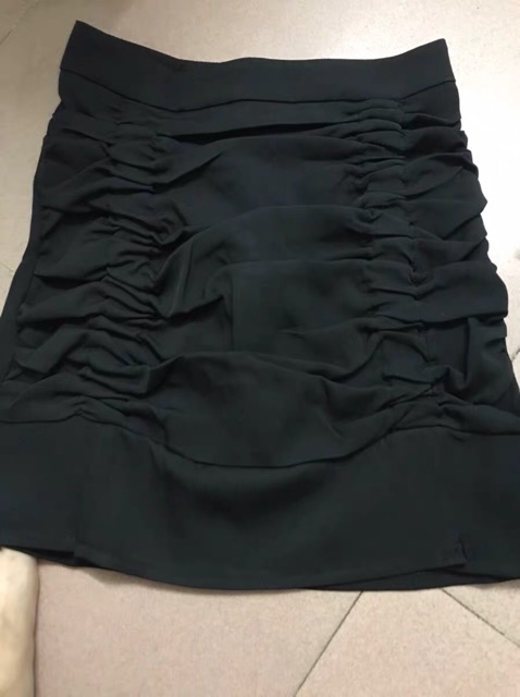 [Có ảnh thật] Chân váy sun, sẻ vạt 2 màu trắng đen Quảng Châu. Có bán kèm áo | BigBuy360 - bigbuy360.vn