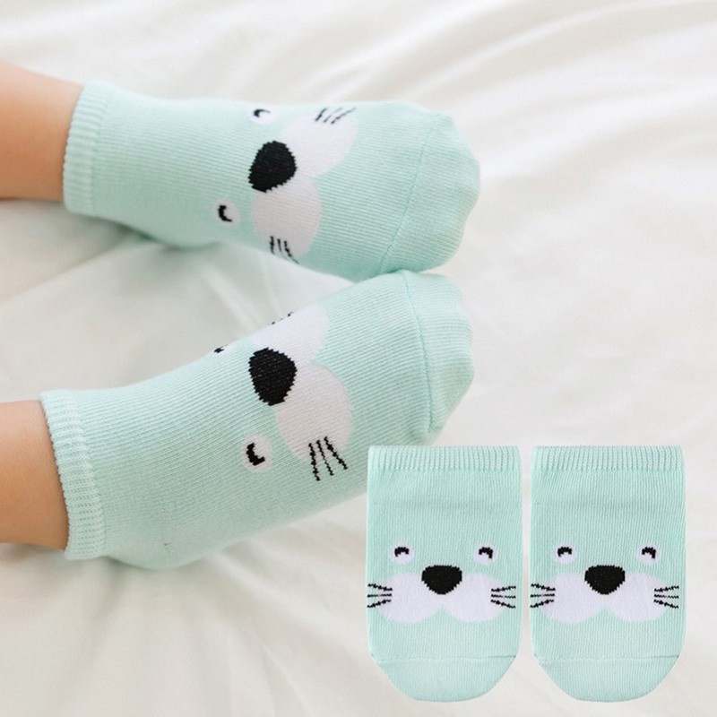 Tất chống trượt thêu họa tiết hoạt hình dễ thương cho bé