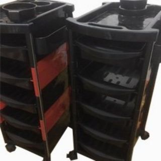 Xe đẩy sử dụng cho các tiệm tóc.